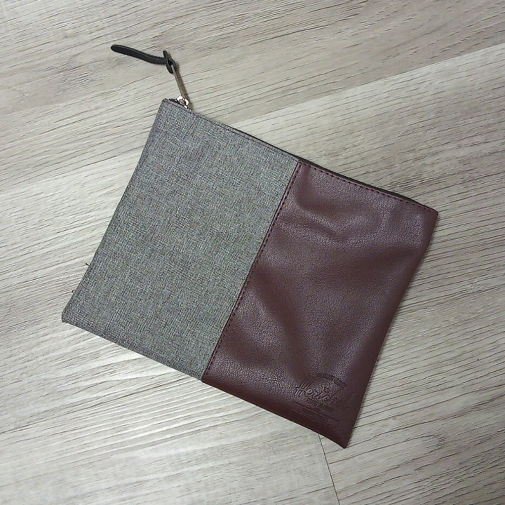 SOLD Herschel Zip Pouch